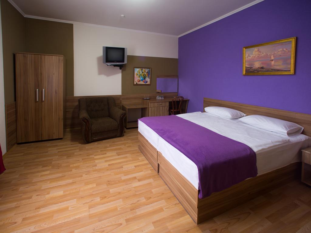 Gala Hotel คาเมียเนตส์-โปดิลสกี ห้อง รูปภาพ
